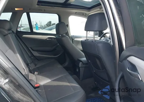 2015 BMW X1 Sdrive28I z USA, uszkodzony, nr VIN WBAVM1C59FV315329